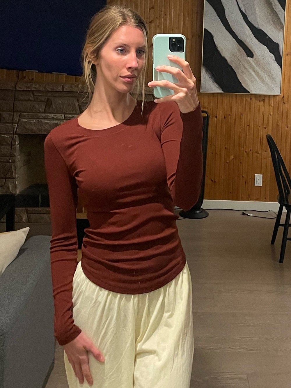 Aritzia Classic Long-Sleeve Women's Top - Burnt Brown